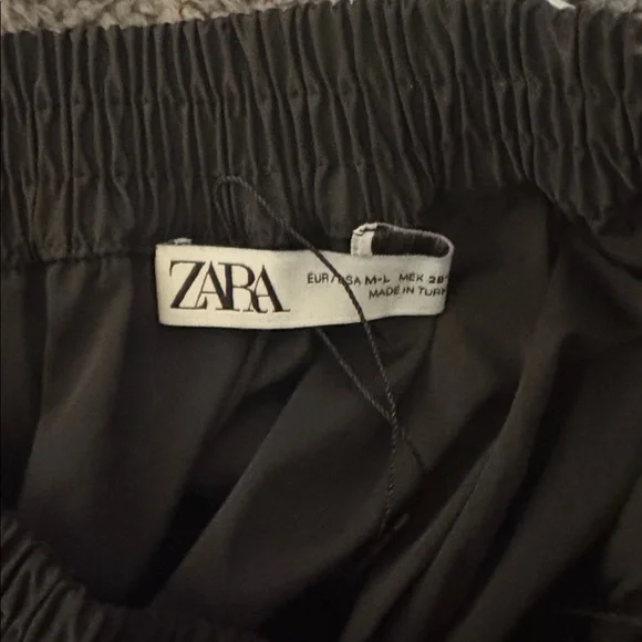 Zara Med-Large Elegant Black Midi Skirt with pockets - Picture 7 of 8